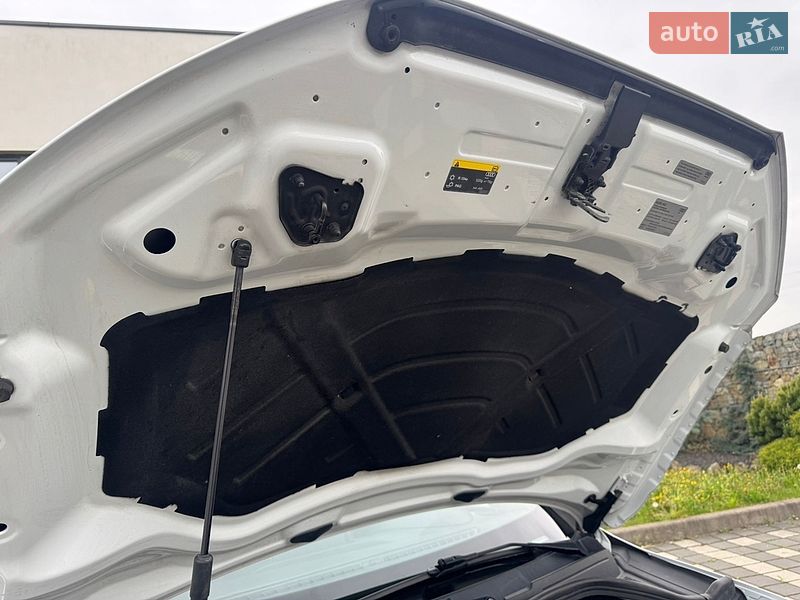 Внедорожник / Кроссовер Audi Q3 2017 в Стрые