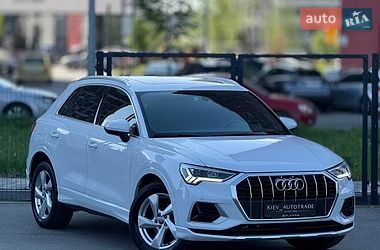 Позашляховик / Кросовер Audi Q3 2020 в Києві