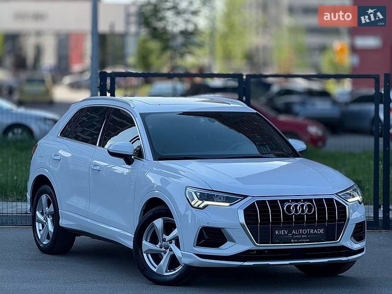 Позашляховик / Кросовер Audi Q3 2020 в Києві
