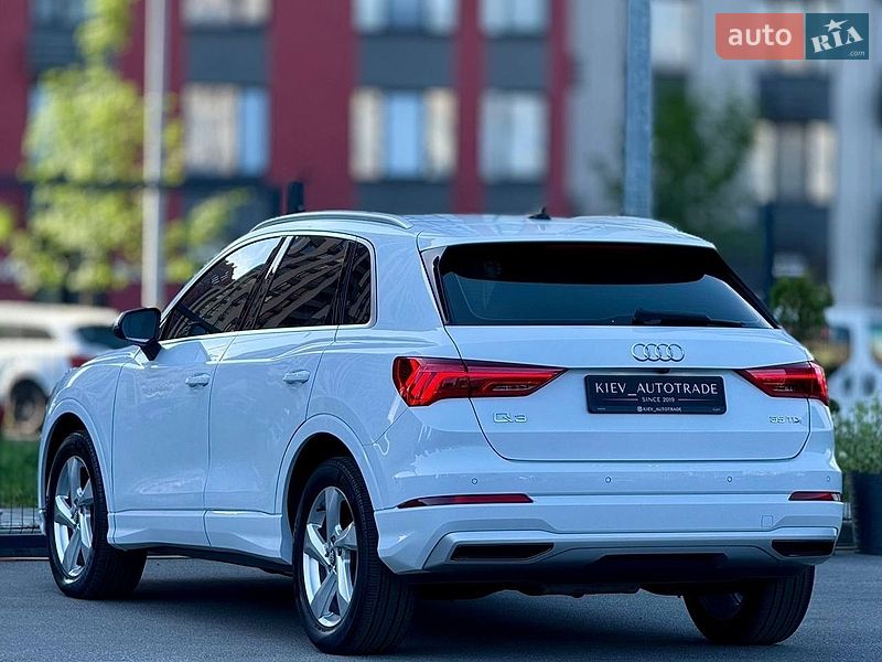 Позашляховик / Кросовер Audi Q3 2020 в Києві