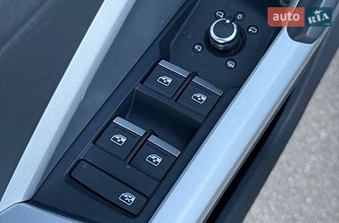 Позашляховик / Кросовер Audi Q3 2020 в Києві