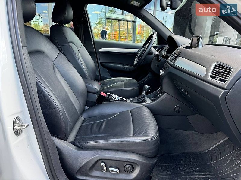 Внедорожник / Кроссовер Audi Q3 2017 в Киеве