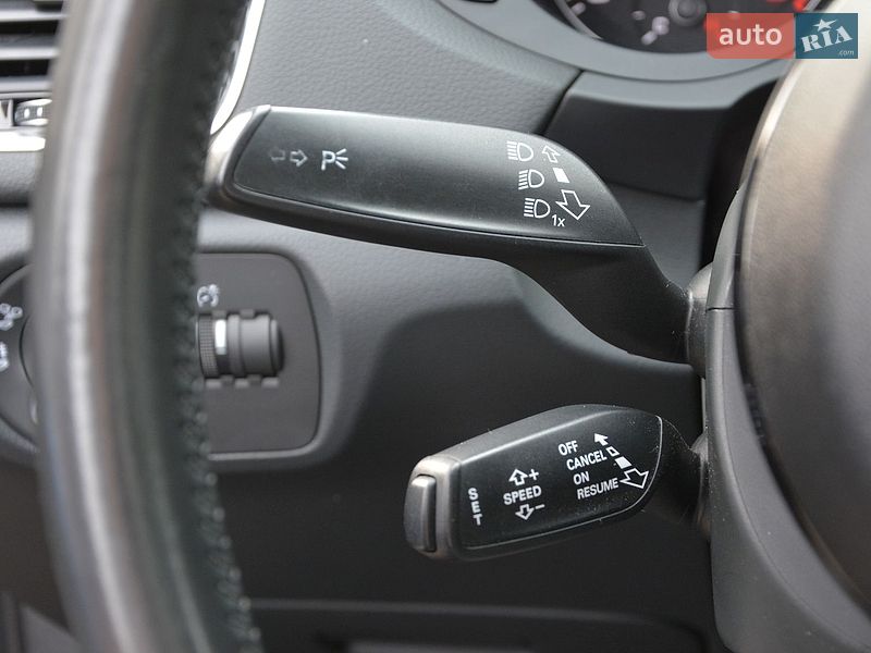 Позашляховик / Кросовер Audi Q3 2016 в Києві