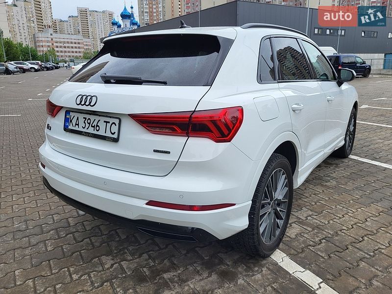 Внедорожник / Кроссовер Audi Q3 2022 в Киеве