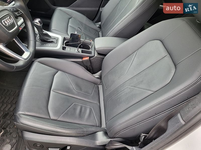 Внедорожник / Кроссовер Audi Q3 2022 в Киеве