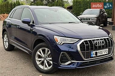 Позашляховик / Кросовер Audi Q3 2020 в Києві