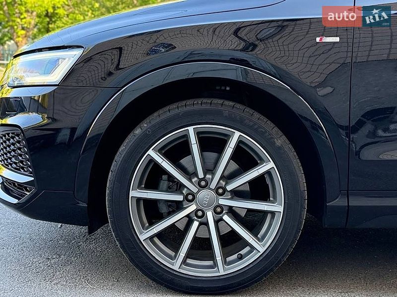 Внедорожник / Кроссовер Audi Q3 2017 в Одессе