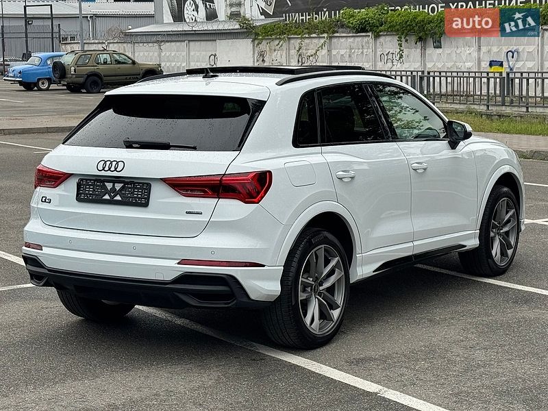 Внедорожник / Кроссовер Audi Q3 2023 в Киеве