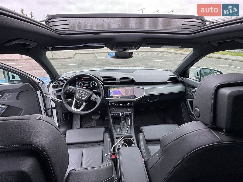 Внедорожник / Кроссовер Audi Q3 2023 в Киеве