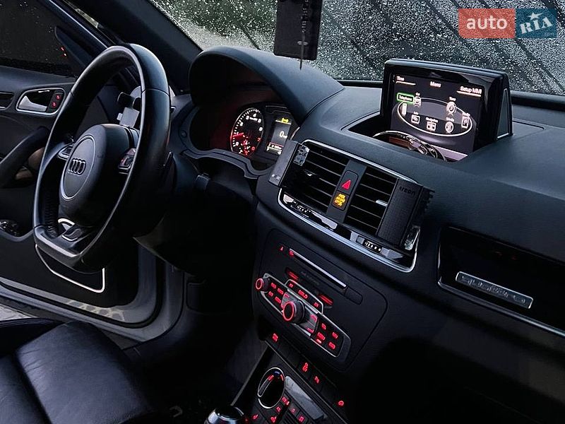 Позашляховик / Кросовер Audi Q3 2017 в Львові