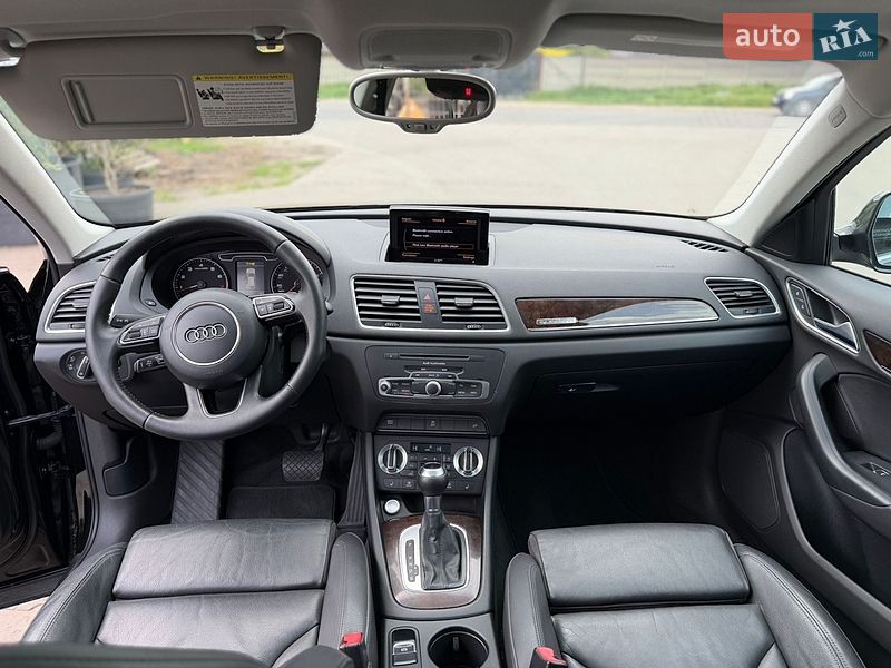 Внедорожник / Кроссовер Audi Q3 2015 в Луцке