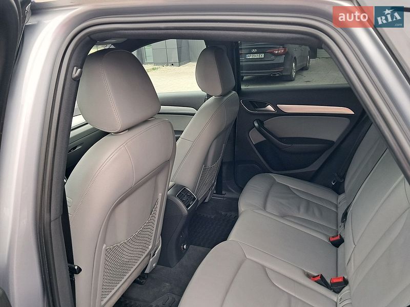 Позашляховик / Кросовер Audi Q3 2015 в Дніпрі фото 14 Позашляховик / Кросовер Audi Q3 2015 в Дніпрі
