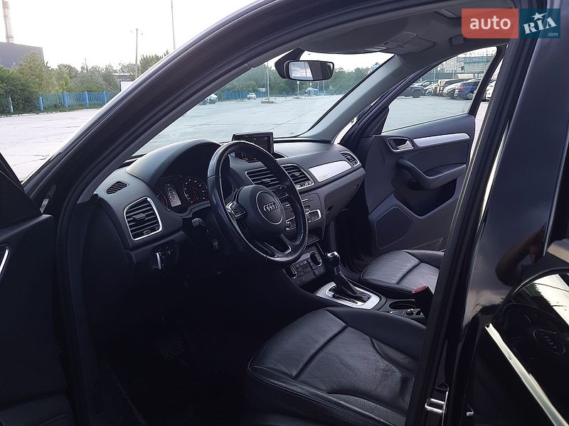 Позашляховик / Кросовер Audi Q3 2016 в Чернівцях