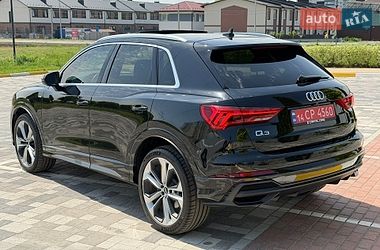 Внедорожник / Кроссовер Audi Q3 2020 в Киеве