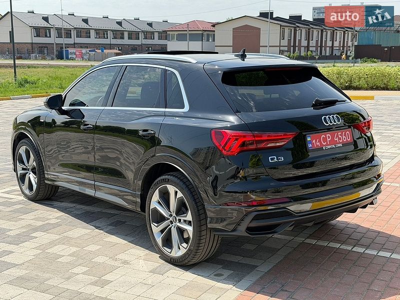 Внедорожник / Кроссовер Audi Q3 2020 в Киеве