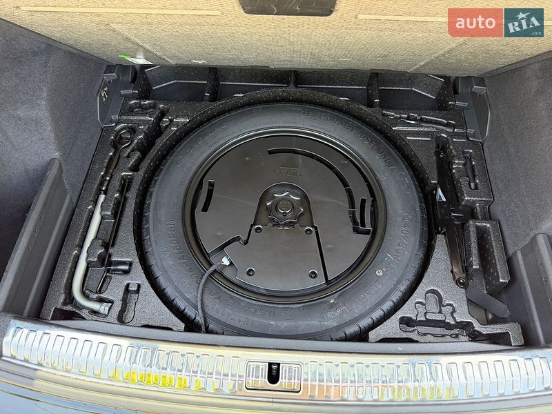 Внедорожник / Кроссовер Audi Q3 2020 в Киеве