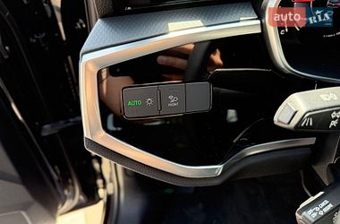 Внедорожник / Кроссовер Audi Q3 2020 в Киеве