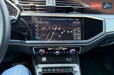 Внедорожник / Кроссовер Audi Q3 2020 в Киеве