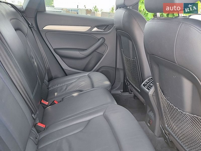 Внедорожник / Кроссовер Audi Q3 2017 в Виннице