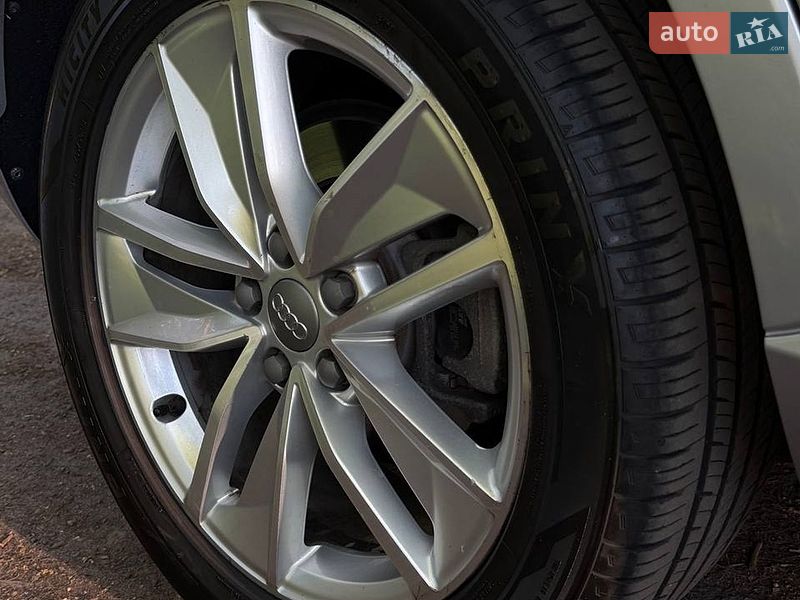 Внедорожник / Кроссовер Audi Q3 2018 в Киеве