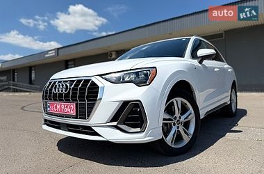 Внедорожник / Кроссовер Audi Q3 2021 в Львове