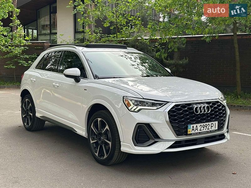 Внедорожник / Кроссовер Audi Q3 2024 в Киеве