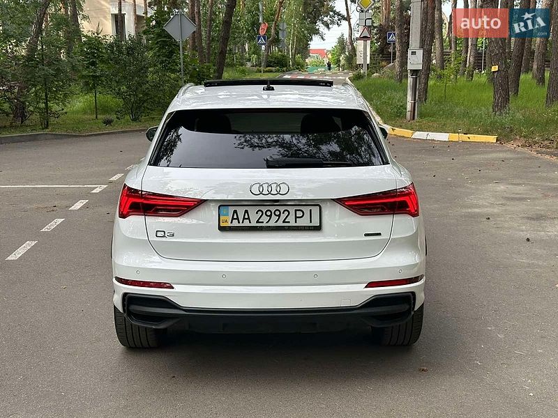 Внедорожник / Кроссовер Audi Q3 2024 в Киеве