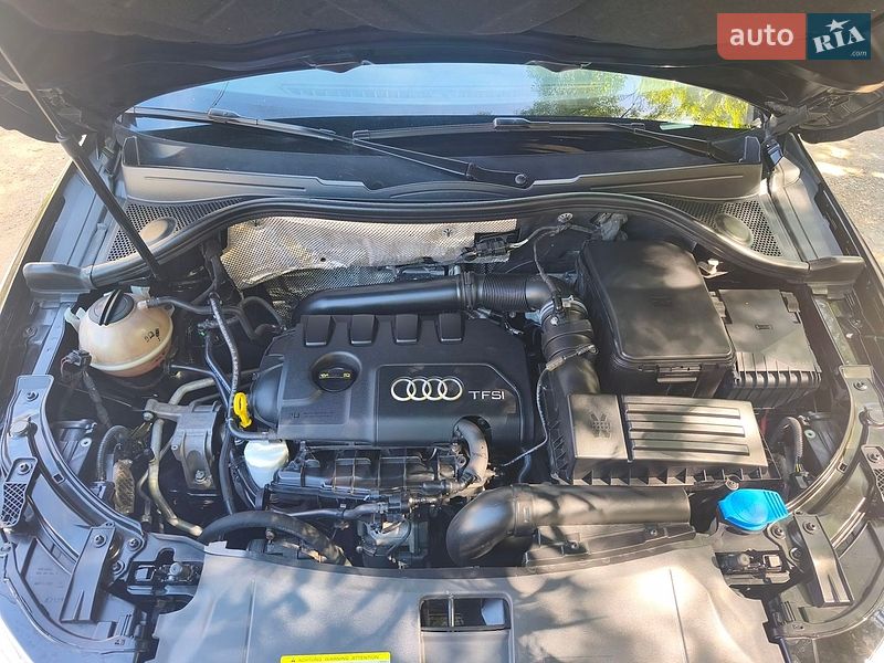Внедорожник / Кроссовер Audi Q3 2016 в Одессе