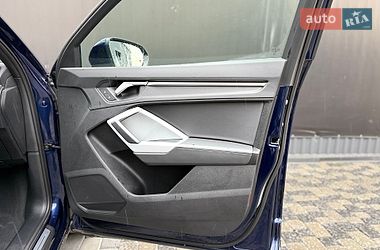 Позашляховик / Кросовер Audi Q3 2024 в Львові