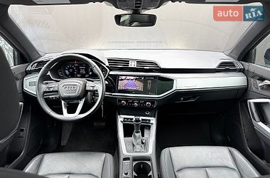 Позашляховик / Кросовер Audi Q3 2024 в Львові