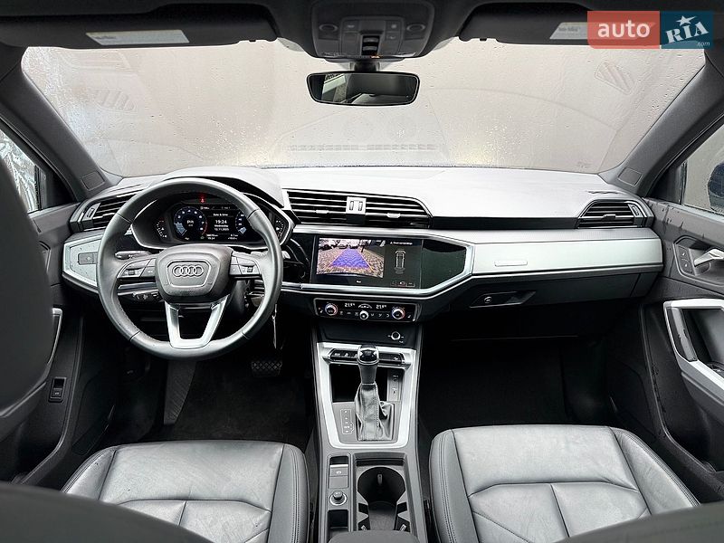 Позашляховик / Кросовер Audi Q3 2024 в Львові