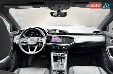 Позашляховик / Кросовер Audi Q3 2024 в Львові