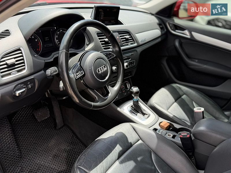 Внедорожник / Кроссовер Audi Q3 2017 в Ивано-Франковске