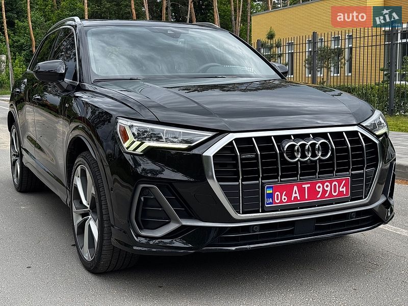 Позашляховик / Кросовер Audi Q3 2020 в Житомирі