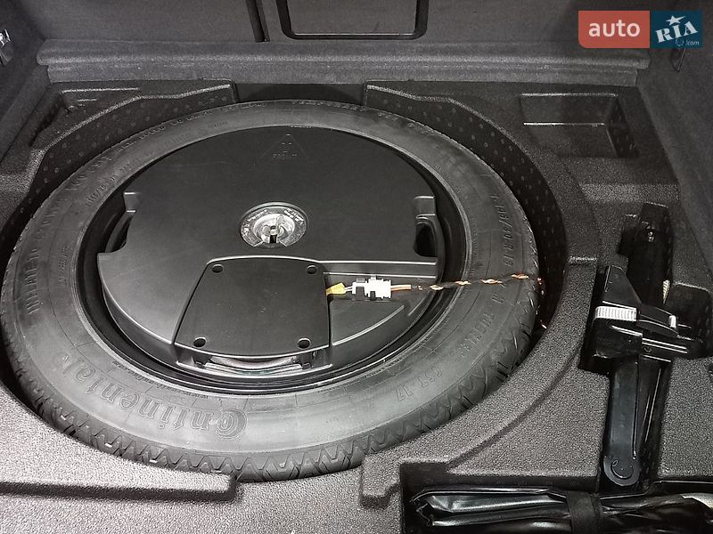 Внедорожник / Кроссовер Audi Q3 2015 в Стрые