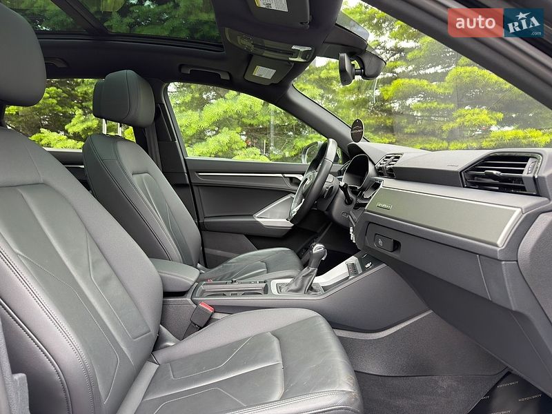 Позашляховик / Кросовер Audi Q3 2023 в Одесі