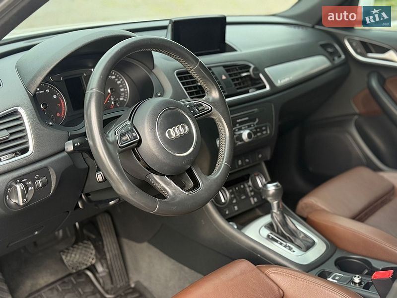 Внедорожник / Кроссовер Audi Q3 2017 в Львове