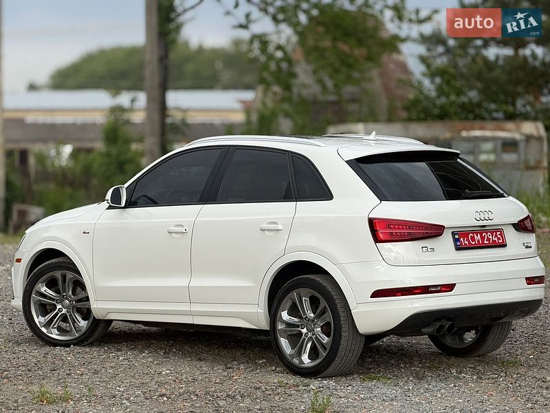 Внедорожник / Кроссовер Audi Q3 2017 в Львове
