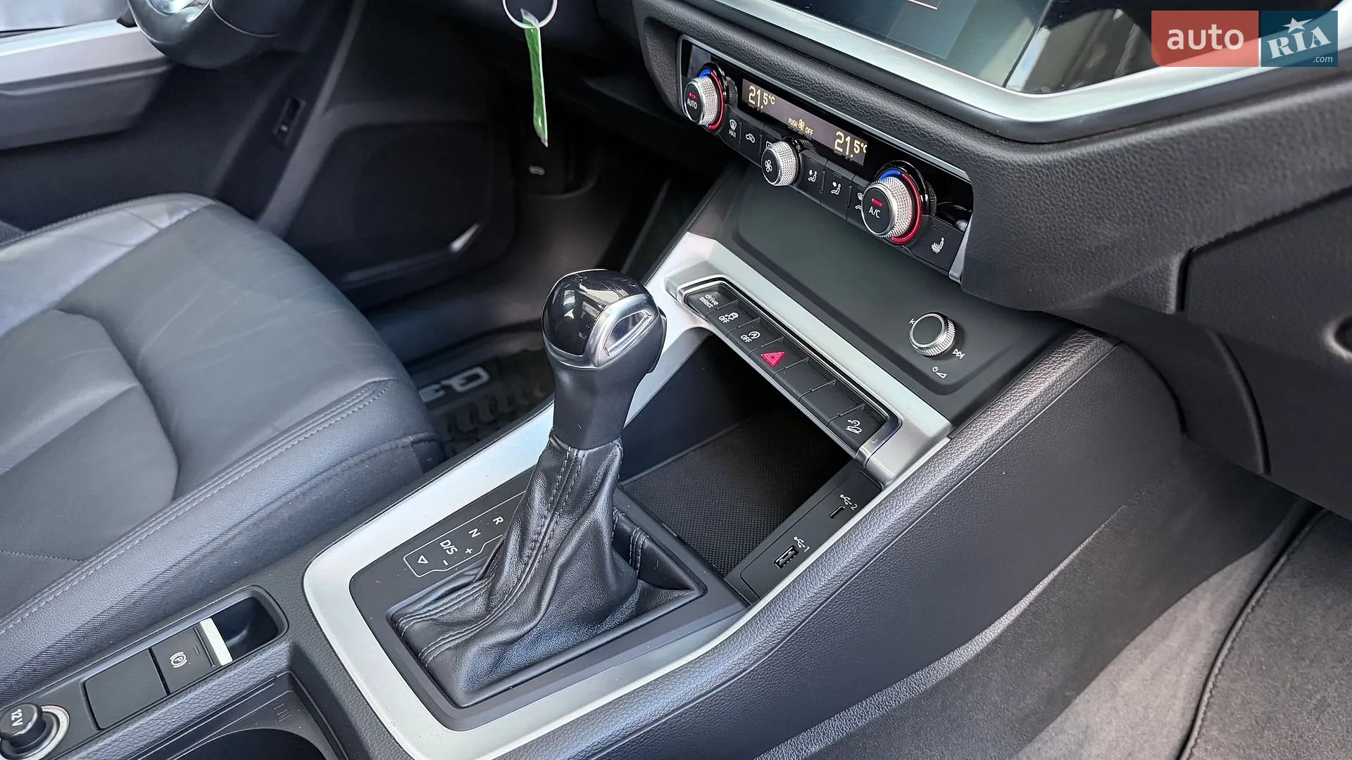 2019 Audi Q3 - мініатюра 74