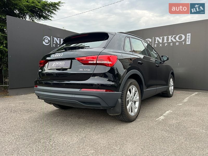 Позашляховик / Кросовер Audi Q3 2020 в Львові