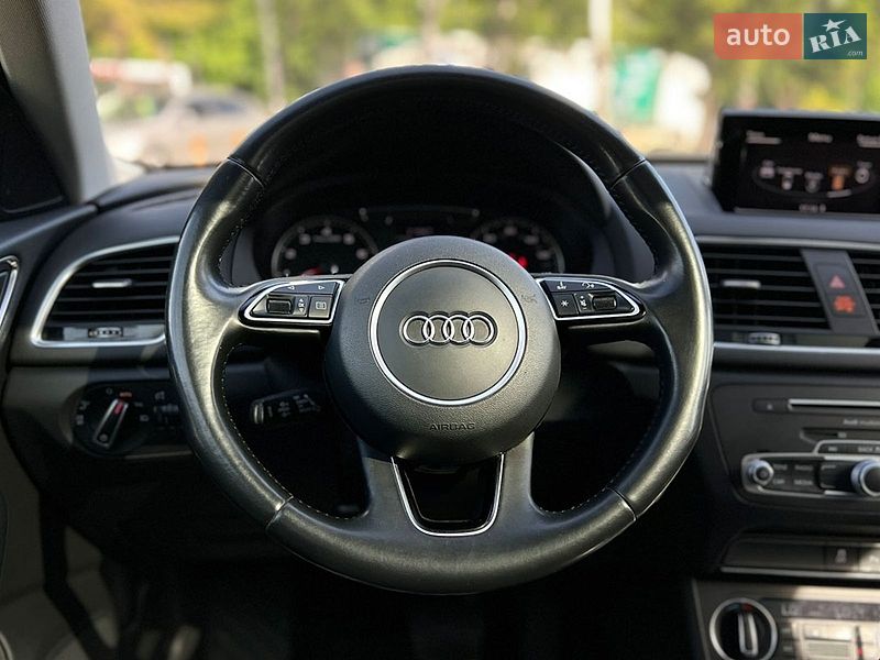 Позашляховик / Кросовер Audi Q3 2015 в Львові
