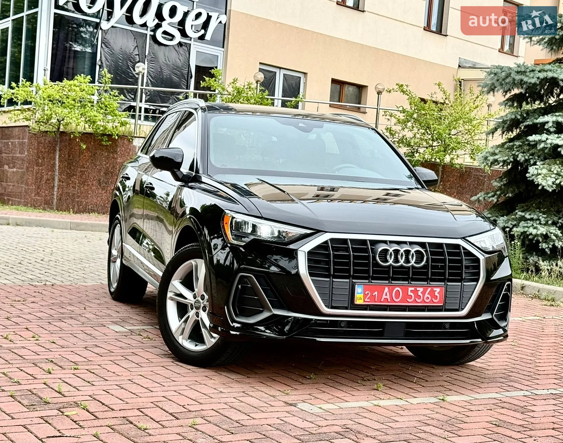 2019 Audi Q3 - фото 1