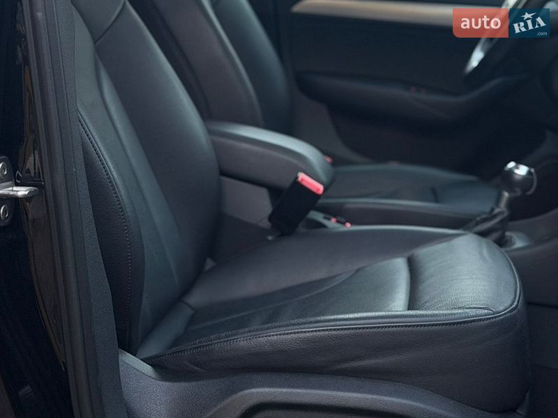 Внедорожник / Кроссовер Audi Q3 2017 в Львове