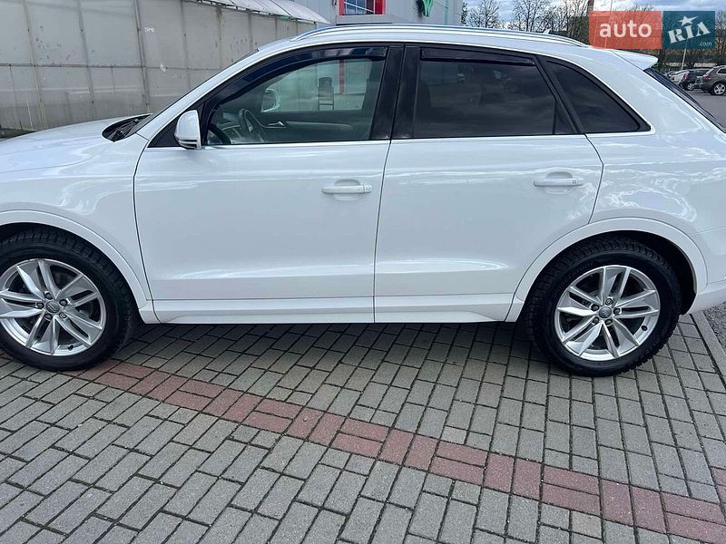 Внедорожник / Кроссовер Audi Q3 2016 в Ужгороде