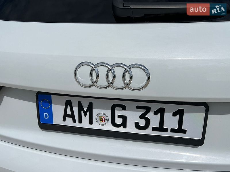 Внедорожник / Кроссовер Audi Q3 2015 в Виннице