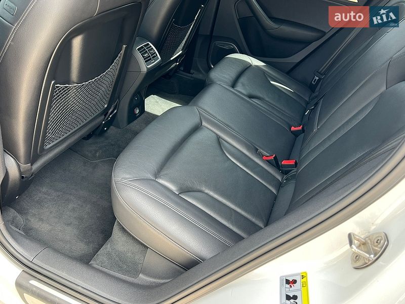 Внедорожник / Кроссовер Audi Q3 2015 в Виннице