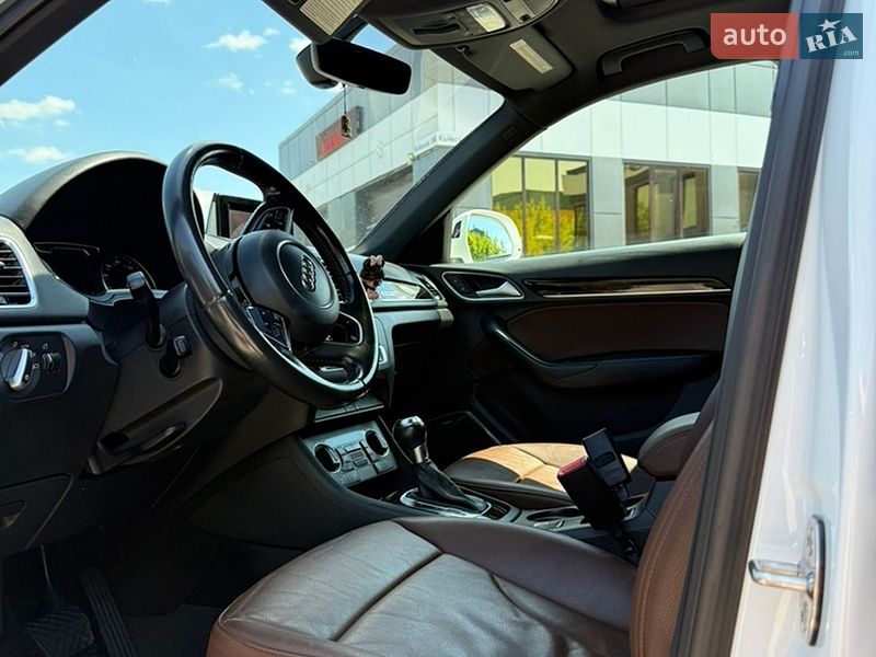 Внедорожник / Кроссовер Audi Q3 2016 в Ровно