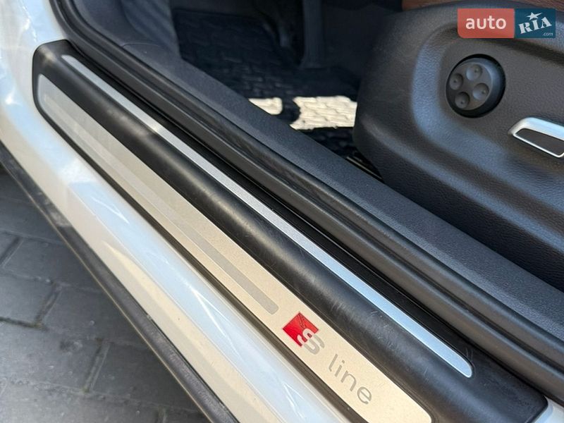 Внедорожник / Кроссовер Audi Q3 2016 в Ровно