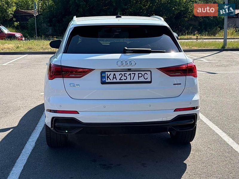 Внедорожник / Кроссовер Audi Q3 2020 в Киеве