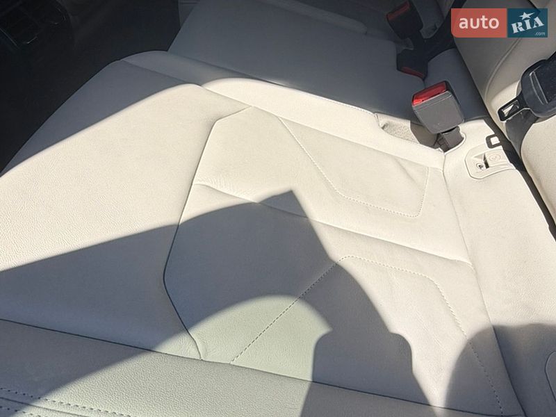 Внедорожник / Кроссовер Audi Q3 2020 в Киеве